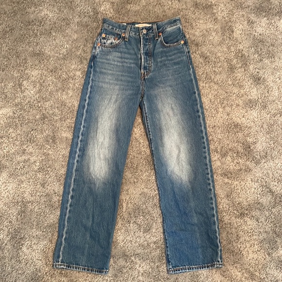 Levi’s ribcage straight jeans - Picture 5 of 8